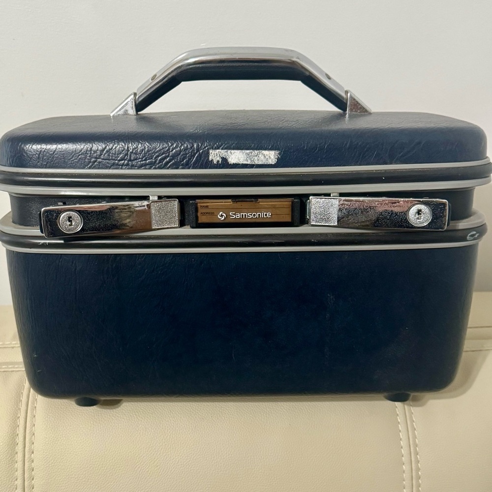 Vintage Samsonite Silhouette Train Case | Hard Shell Makeup Vanity Luggage